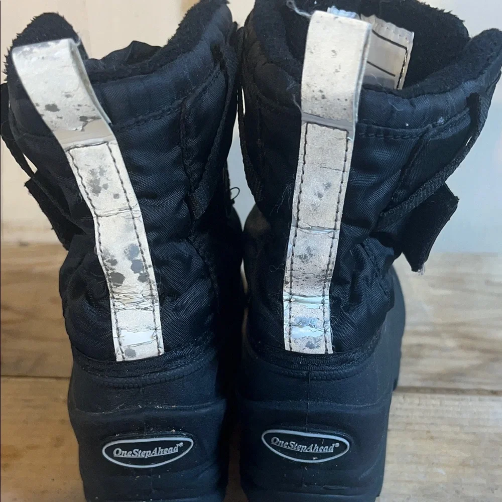 Size 8 One Step Ahead Black Winter Boots with Velcro Strap. Snow, ice.